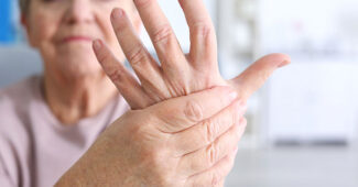 Kuo skiriasi reumatas nuo artrito?